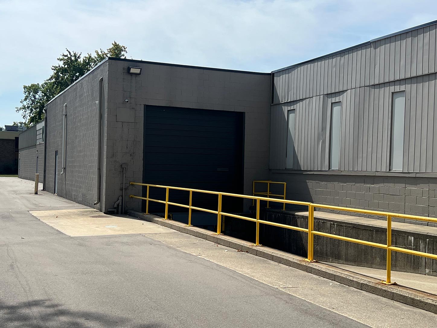 Specialized Automotive vehicle storage facility in Livonia Michigan